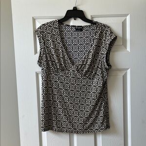 BCBG Sleeveless Tan and Black Blouse